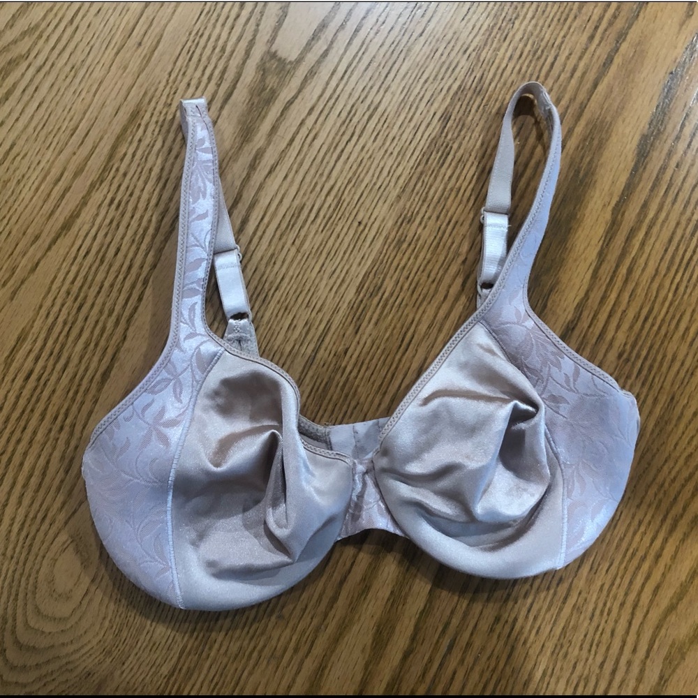 NWOT VANITY FAIR Bra 36D